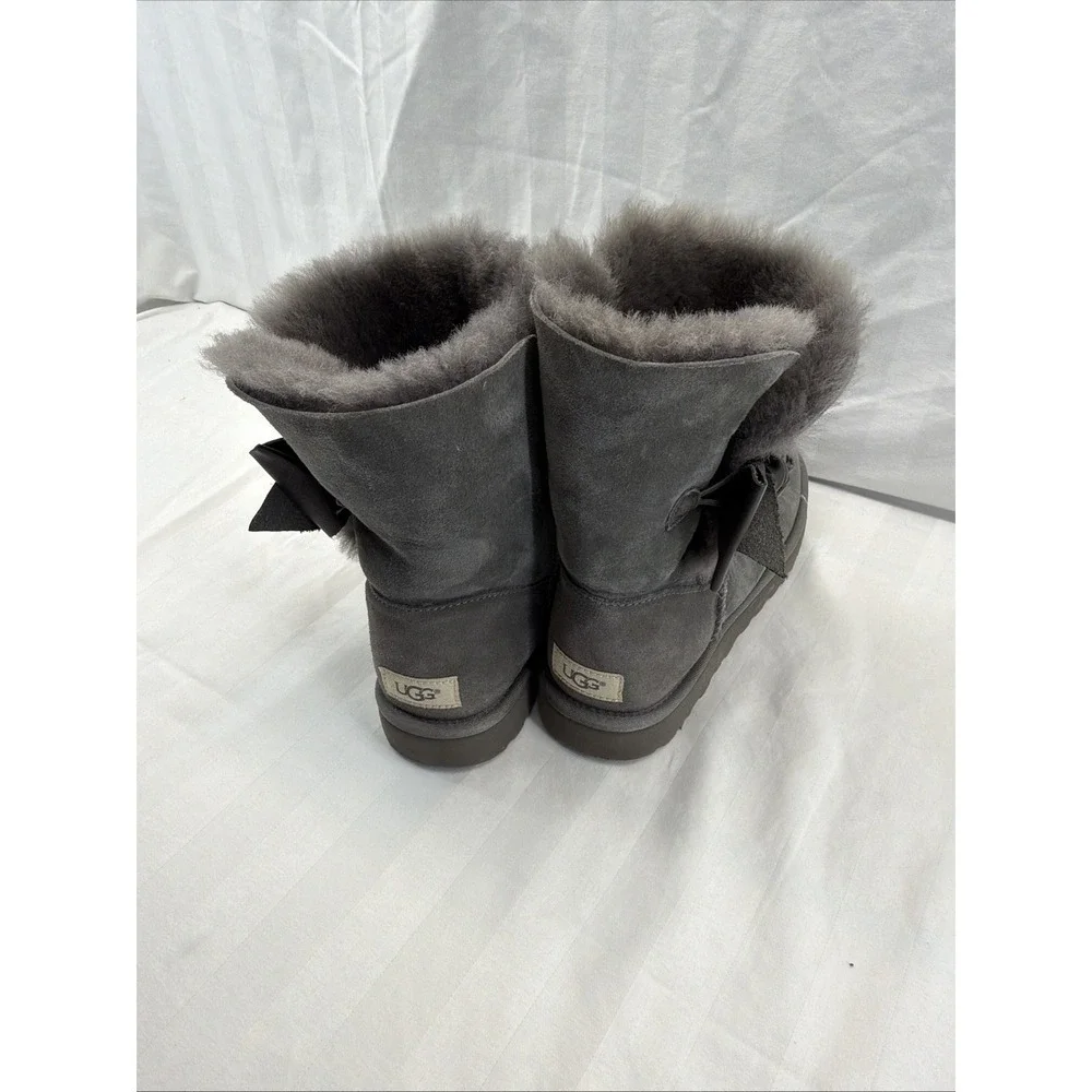 UGG women mini